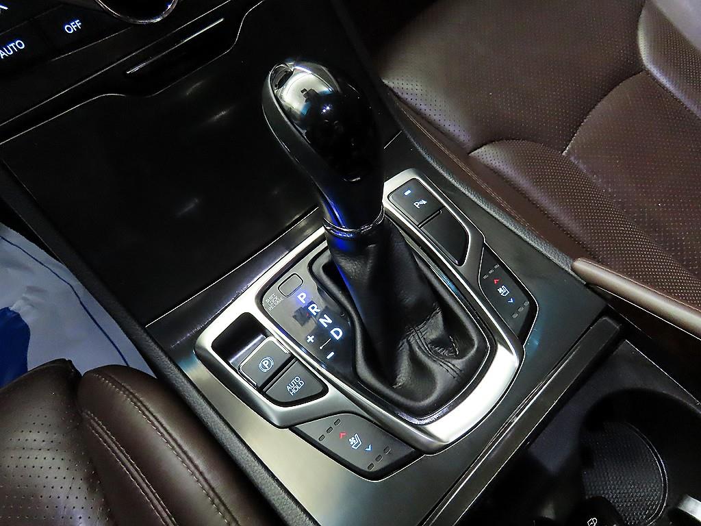 HYUNDAI Grandeur - Vista 12