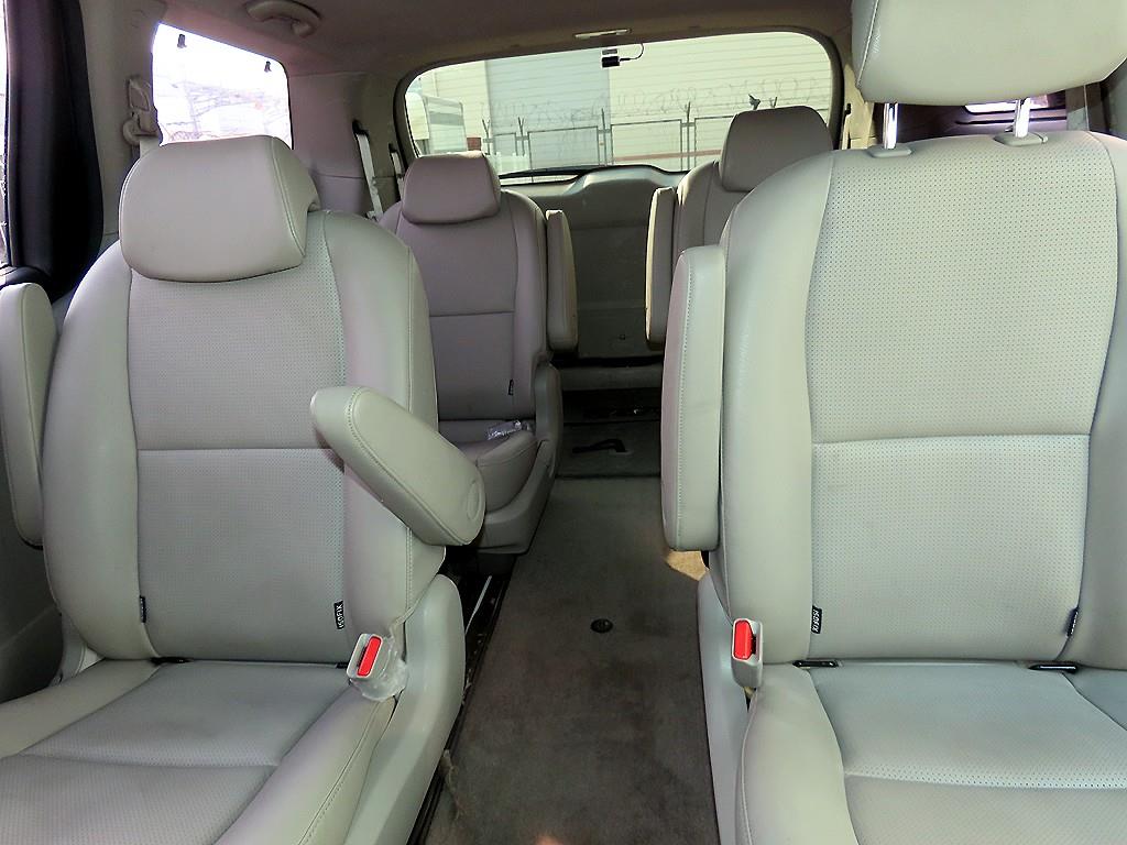 KIA Carnival - Vista 7