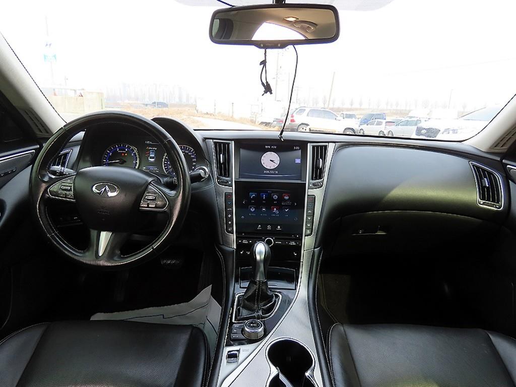 Infiniti Q - Vista 9