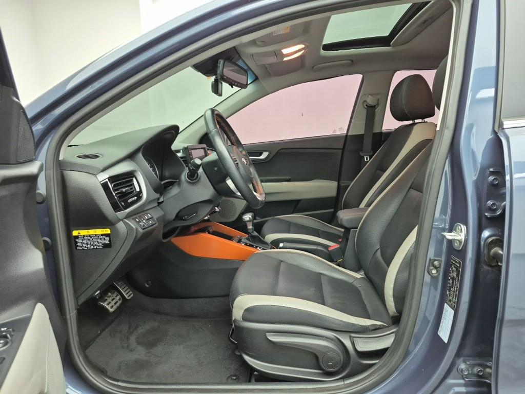 KIA Stonic - Vista 11