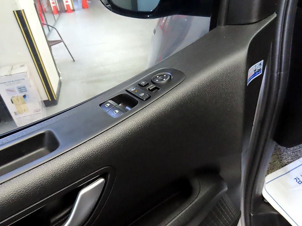 HYUNDAI Staria 2025 Gris - Importación desde Corea - HF Imports Iquique - Foto 13