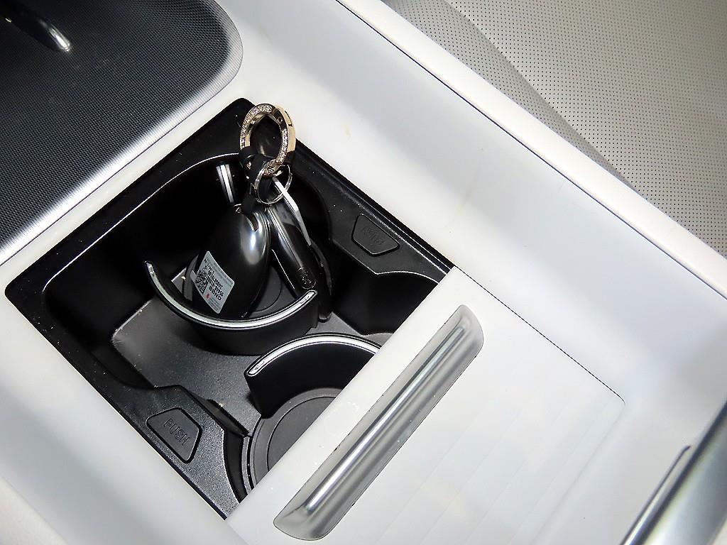 HYUNDAI Grandeur 2024 Blanco - Importación desde Corea - HF Imports Iquique - Foto 14