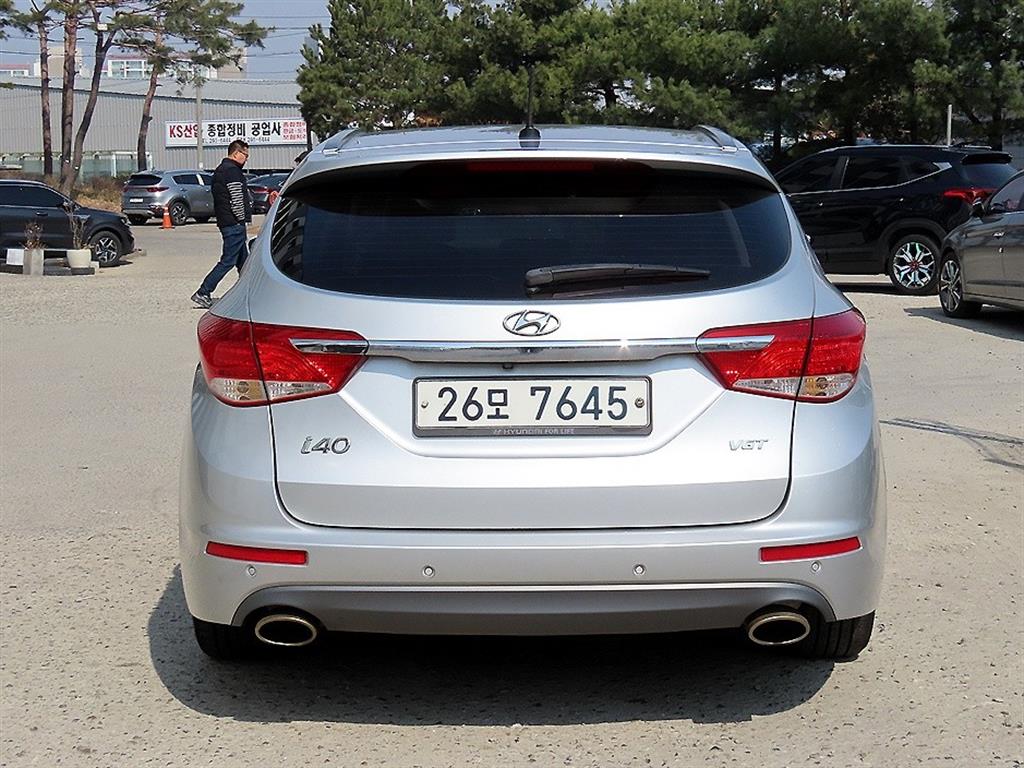 HYUNDAI i40 - Vista 4