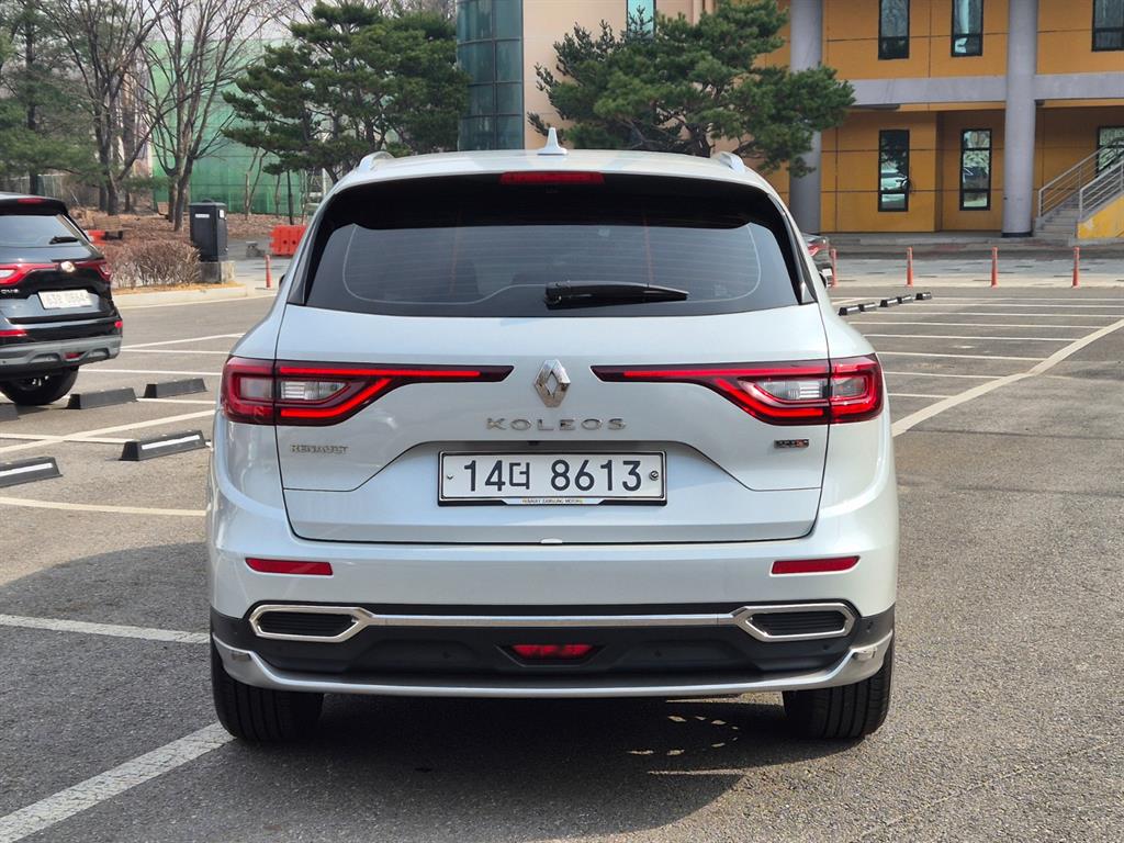 SAMSUNG QM6 - Vista 5