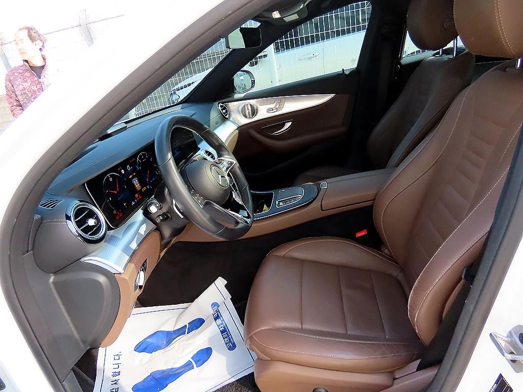 Mercedes Benz E class - Vista 5