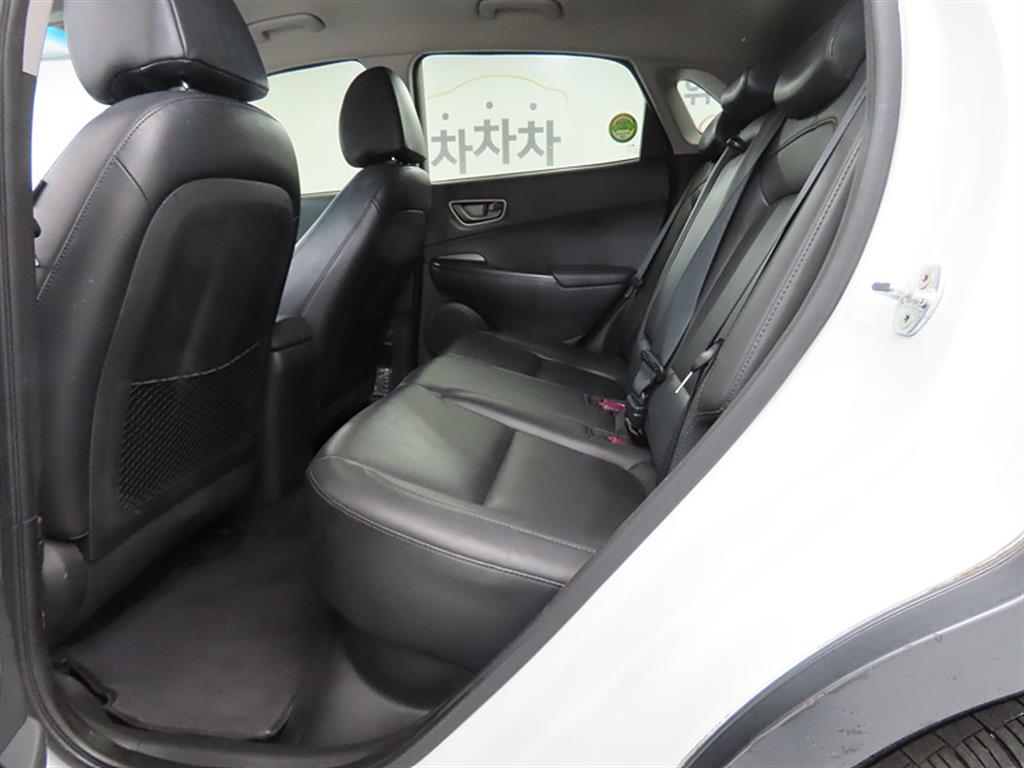 HYUNDAI Kona - Vista 6