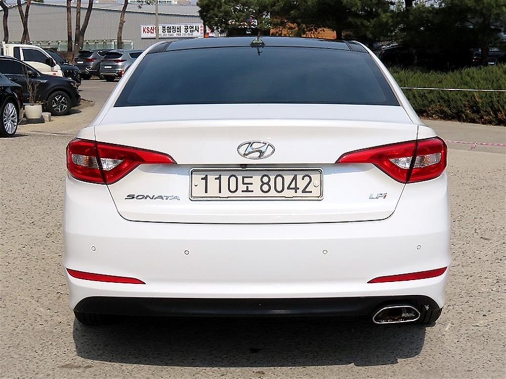 HYUNDAI Sonata - Vista 4