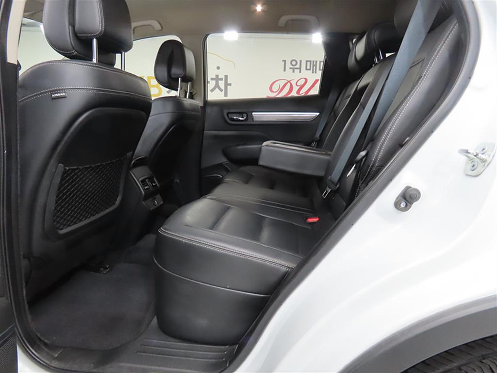 SAMSUNG QM6 - Vista 6