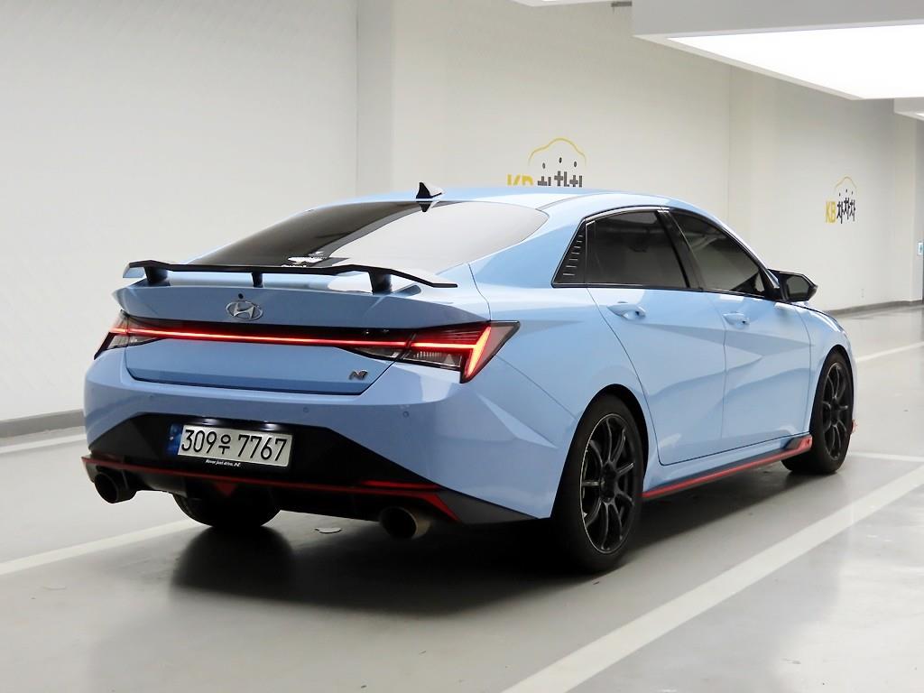 HYUNDAI Avante - Vista 4