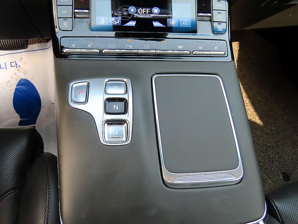 HYUNDAI Grandeur - Vista 11