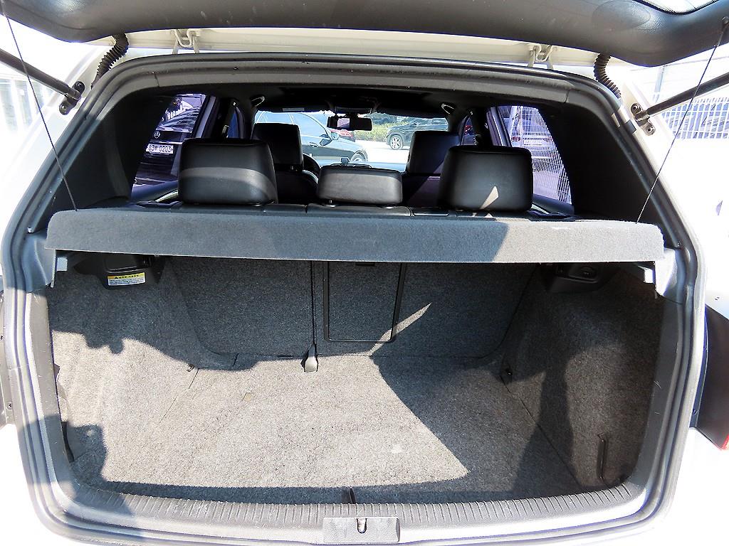 Volkswagen Golf 2011 Blanco - Importación desde Corea - HF Imports Iquique - Foto 18