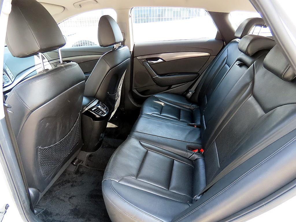 HYUNDAI i40 - Vista 6