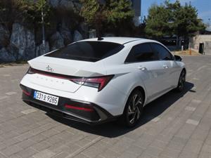 HYUNDAI Avante - Vista 6