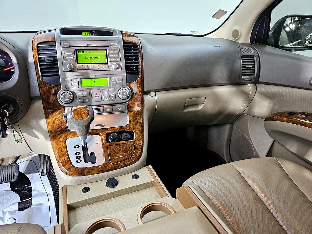 KIA Carnival - Vista 10