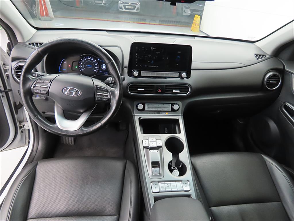 HYUNDAI Kona - Vista 7