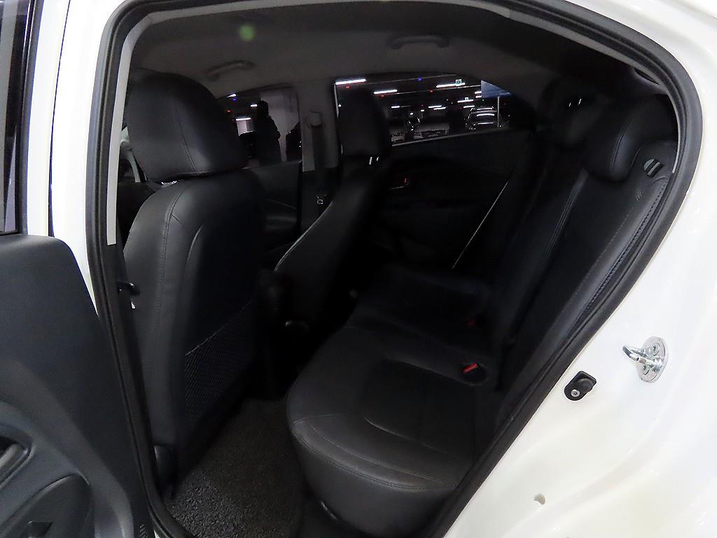 KIA Pride - Vista 7