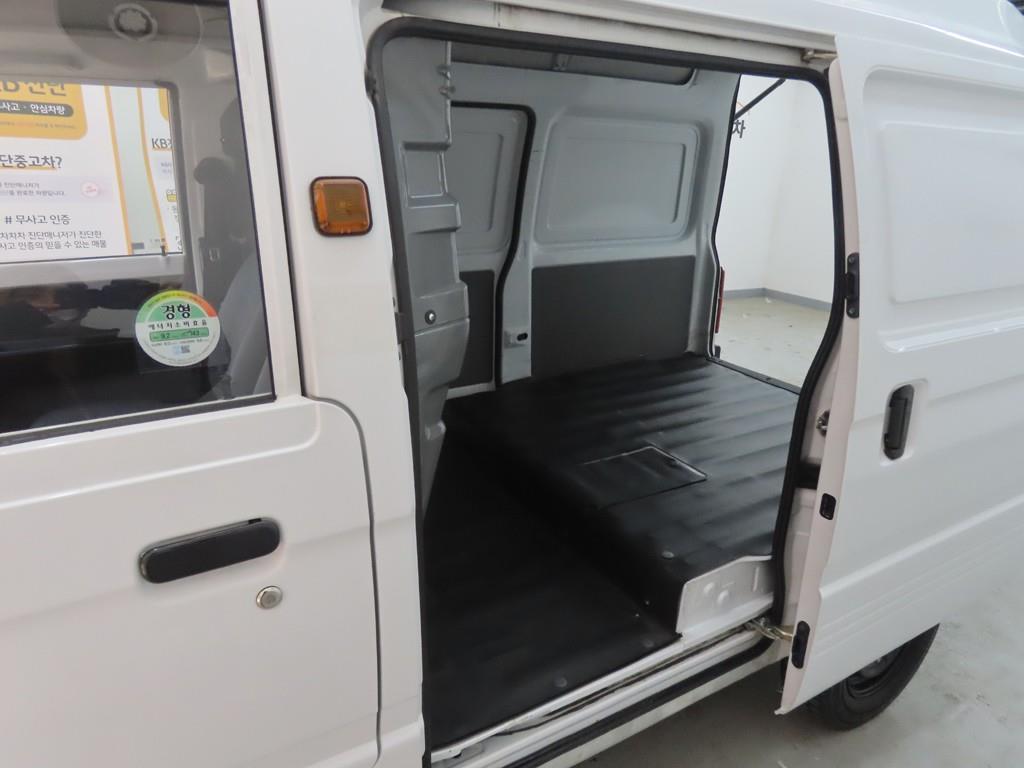 DAEWOO Damas 2017 Blanco - Importación desde Corea - HF Imports Iquique - Foto 13