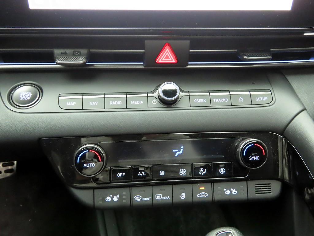 HYUNDAI Avante - Vista 9