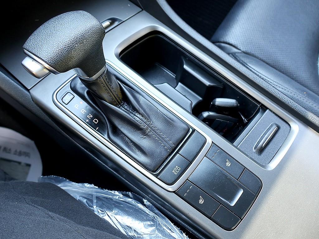 KIA K5 2019 Negro - Importación desde Corea - HF Imports Iquique - Foto 7