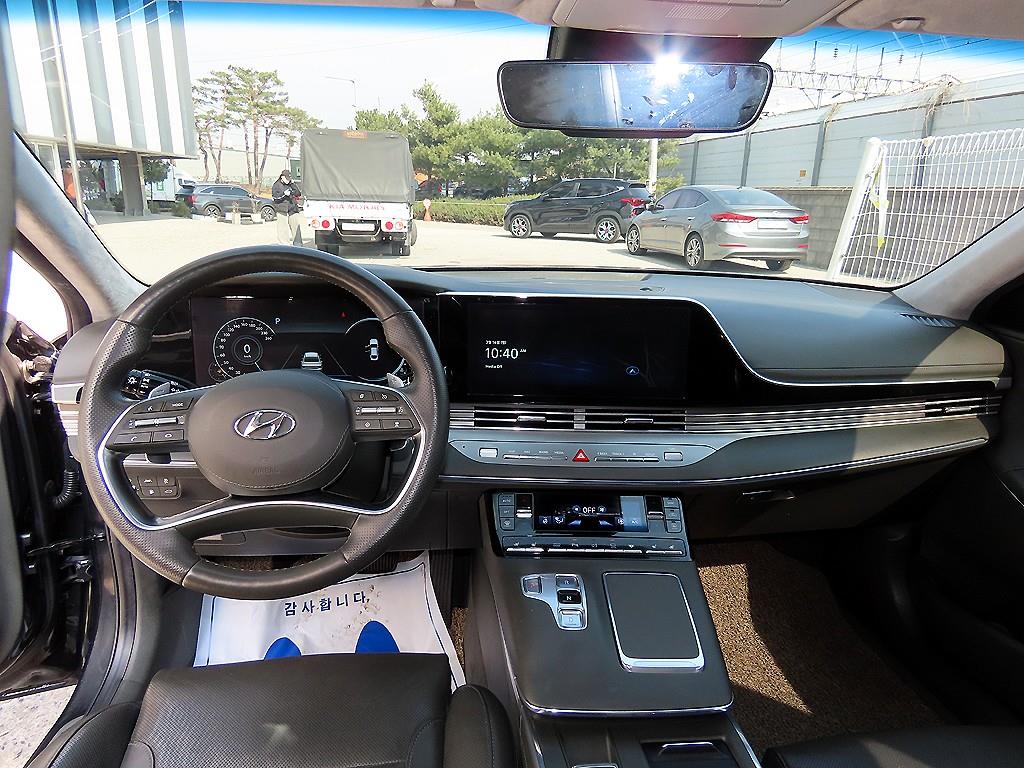 HYUNDAI Grandeur - Vista 7