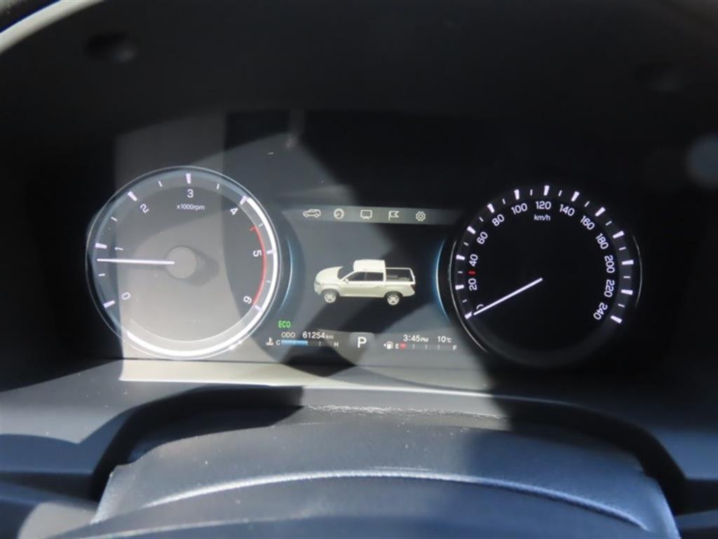 Ssangyong Rexton - Vista 9