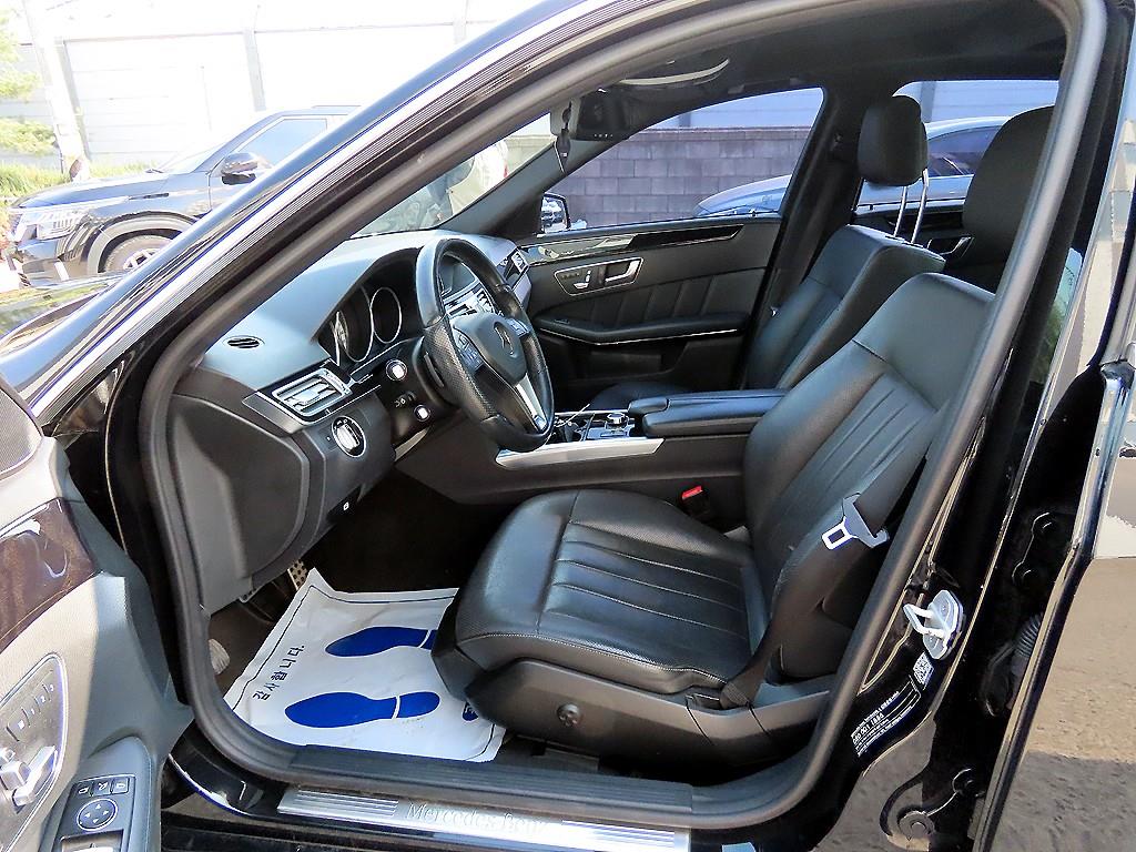 Mercedes Benz E class - Vista 5