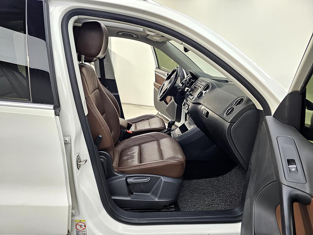 Volkswagen Tiguan - Vista 11