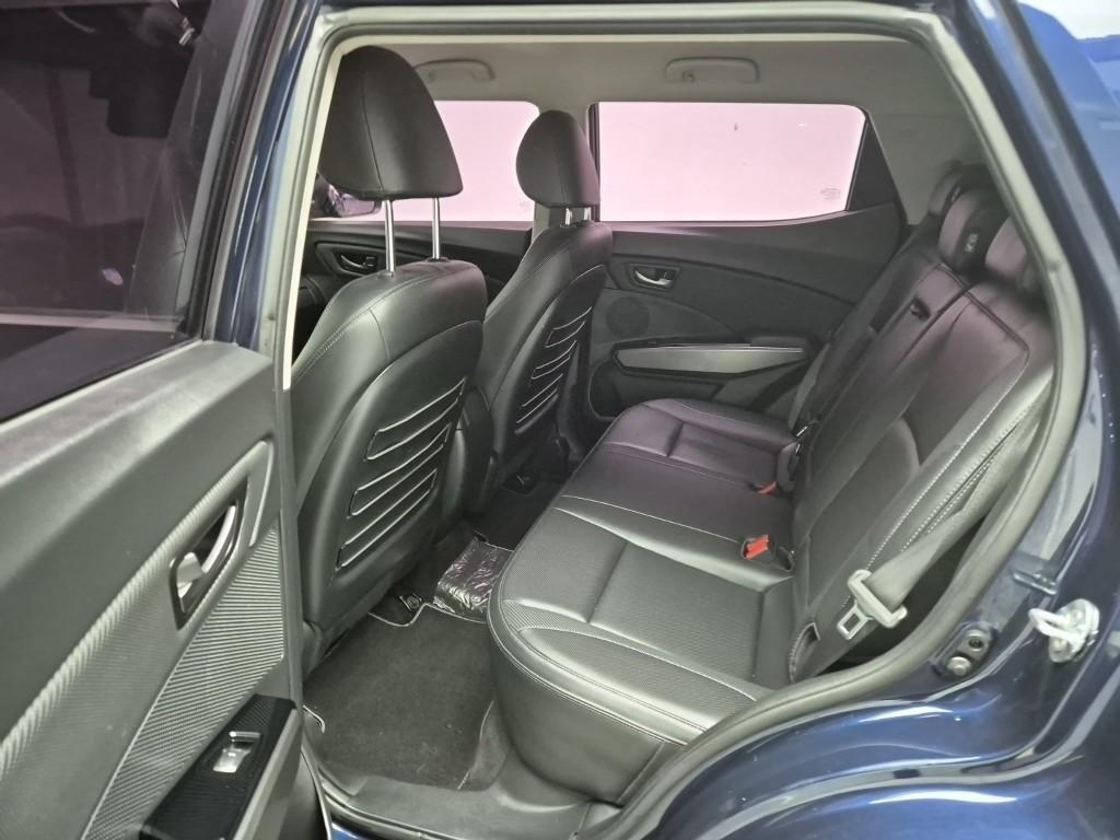 Ssangyong Tivoli - Vista 12