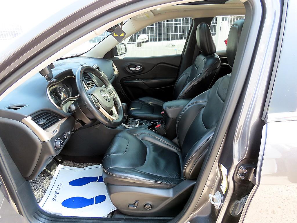 Jeep Cherokee - Vista 5