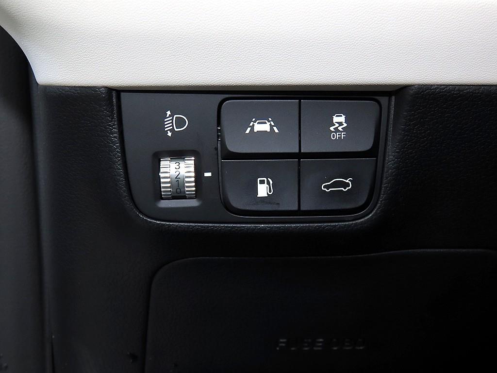 HYUNDAI Grandeur 2023 Blanco - Importación desde Corea - HF Imports Iquique - Foto 14