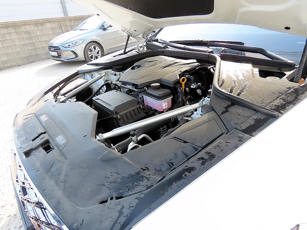 Genesis G80 2025 Blanco - Importación desde Corea - HF Imports Iquique - Foto 19