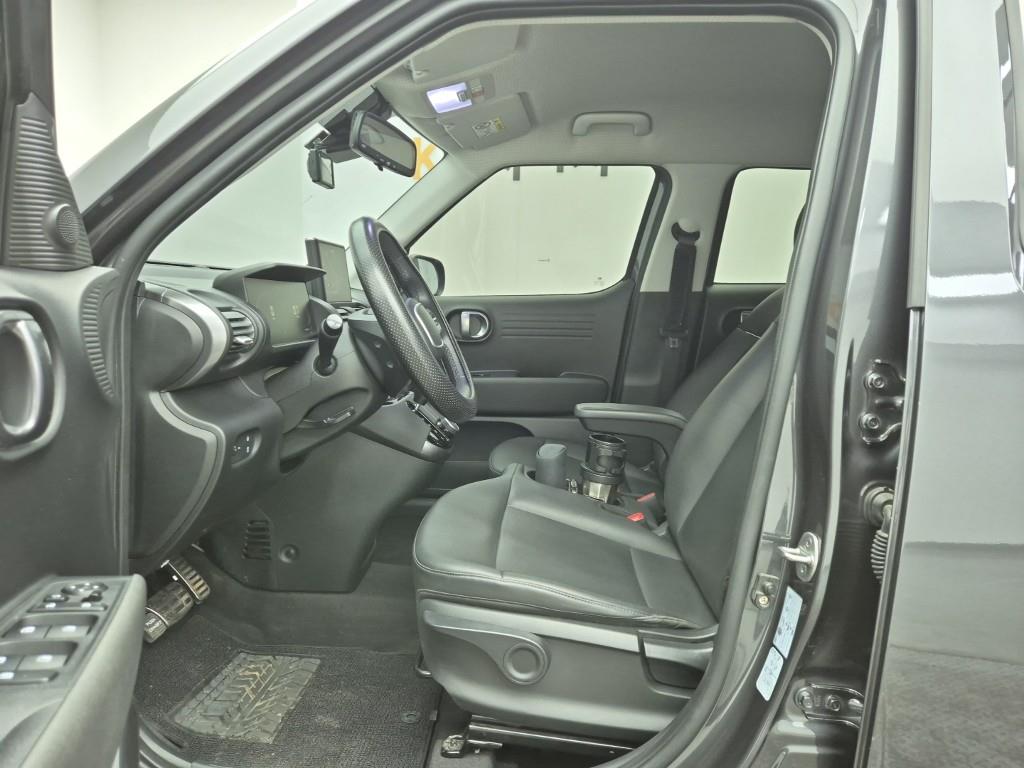 HYUNDAI Casper - Vista 11