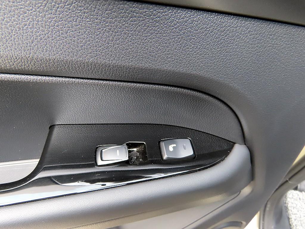 Ssangyong Rexton 2024 the color of pearl - Importación desde Corea - HF Imports Iquique - Foto 15