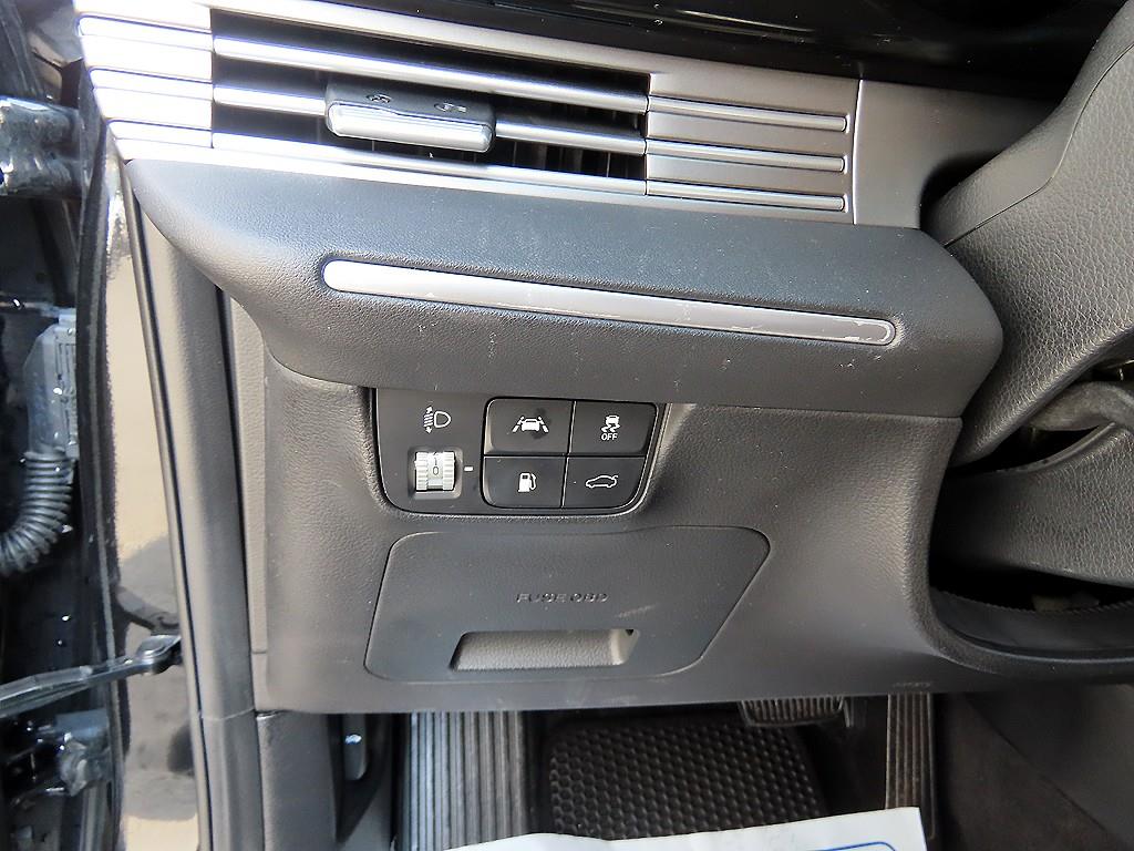 HYUNDAI Grandeur - Vista 12