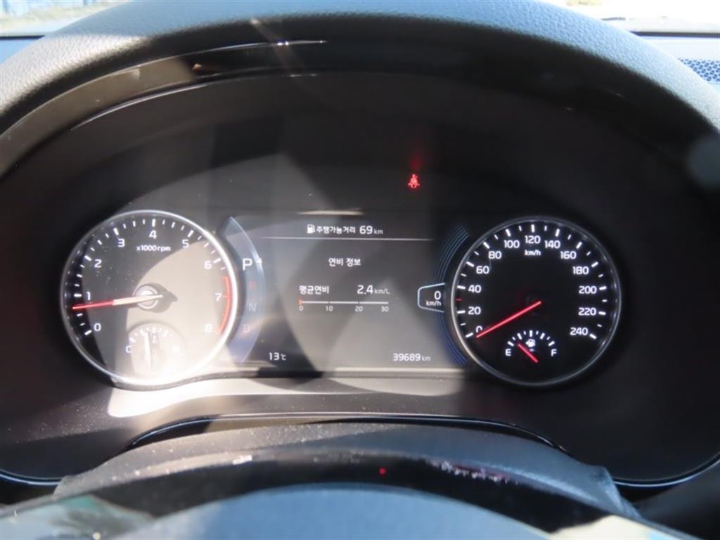 KIA Seltos - Vista 9