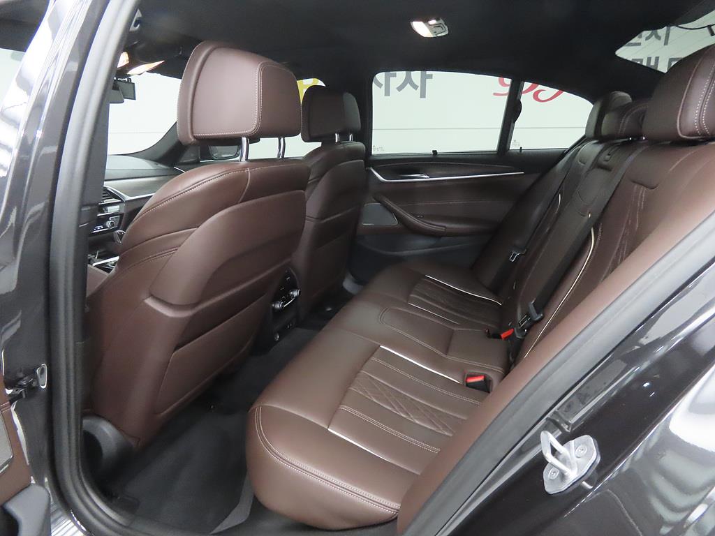 BMW 5 Series - Vista 6
