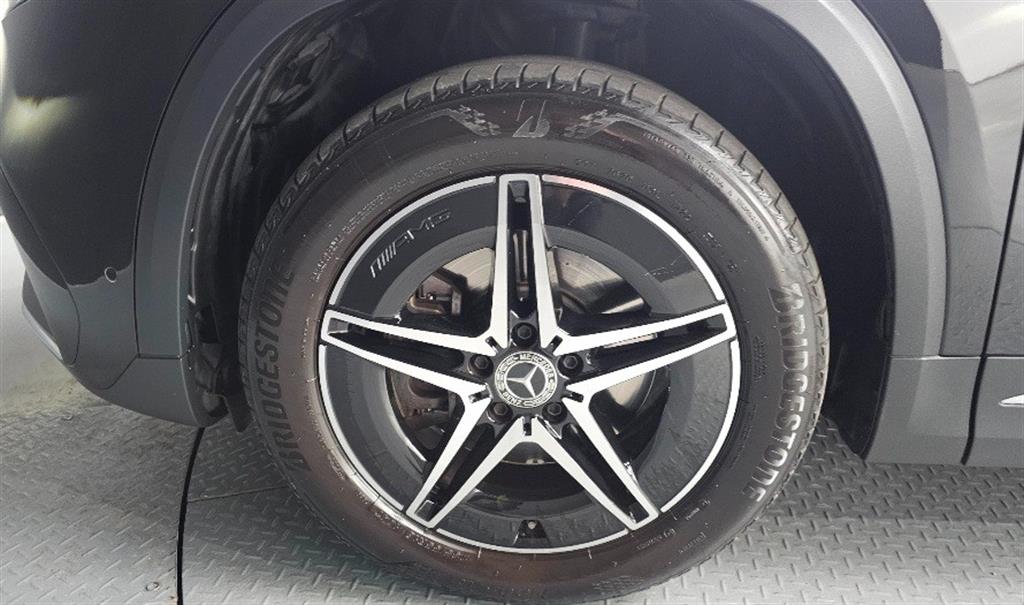 Mercedes Benz EQA - Vista 5