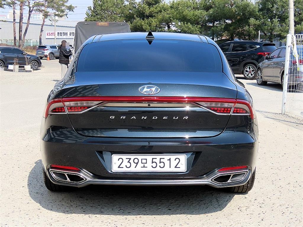 HYUNDAI Grandeur - Vista 4