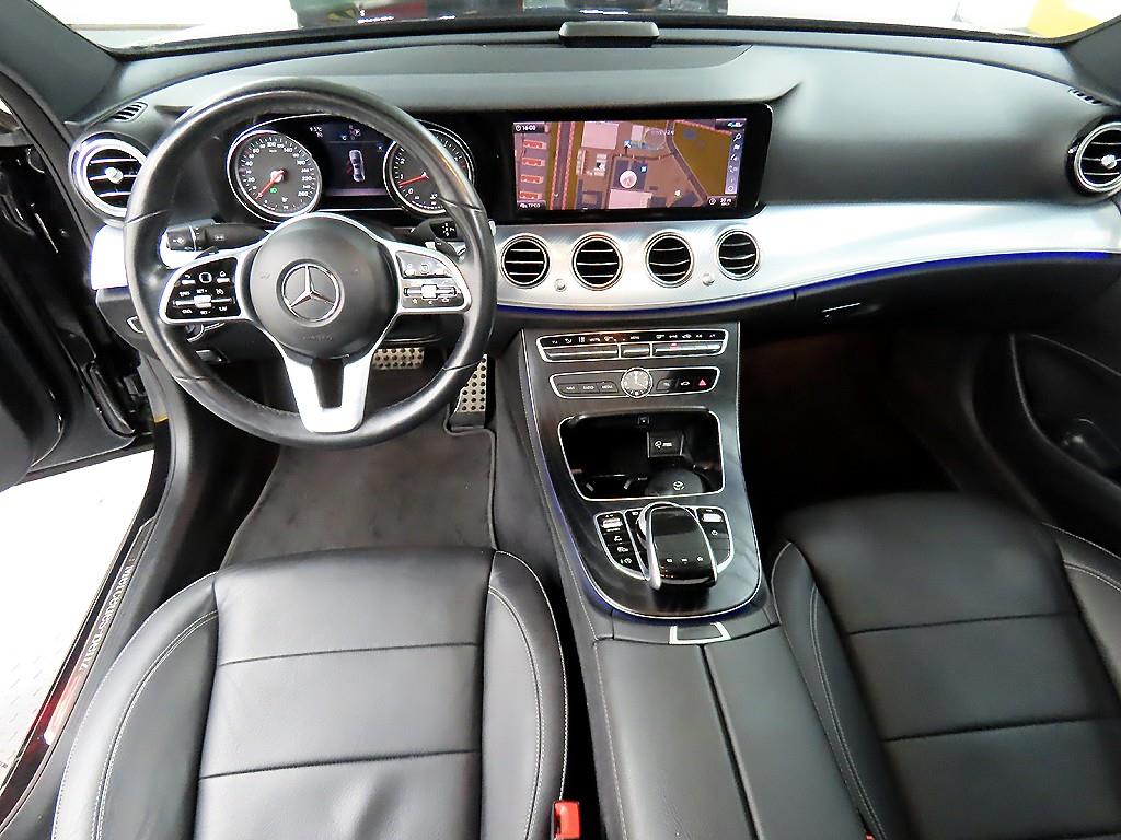 Mercedes Benz E class - Vista 7