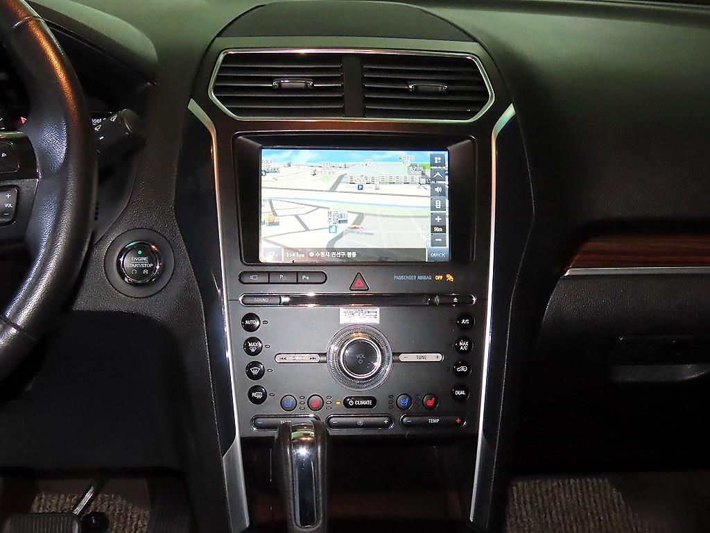 Ford Explorer - Vista 11