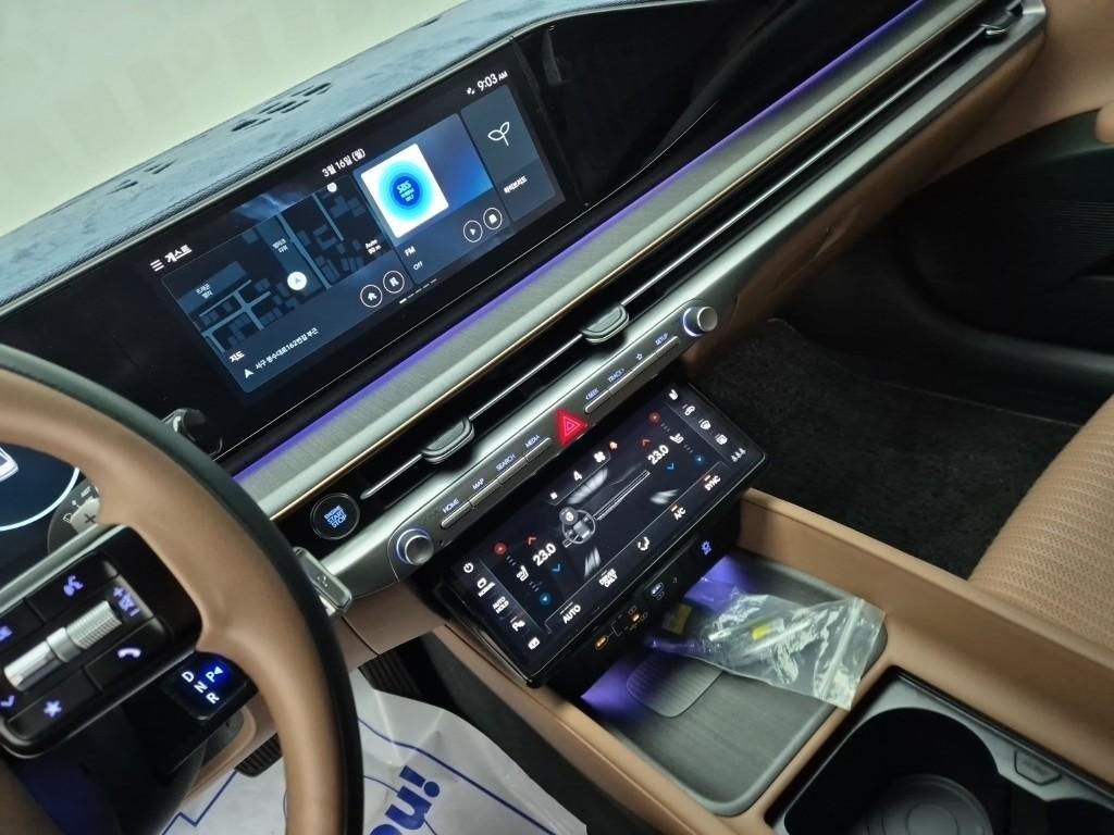 HYUNDAI Grandeur - Vista 10