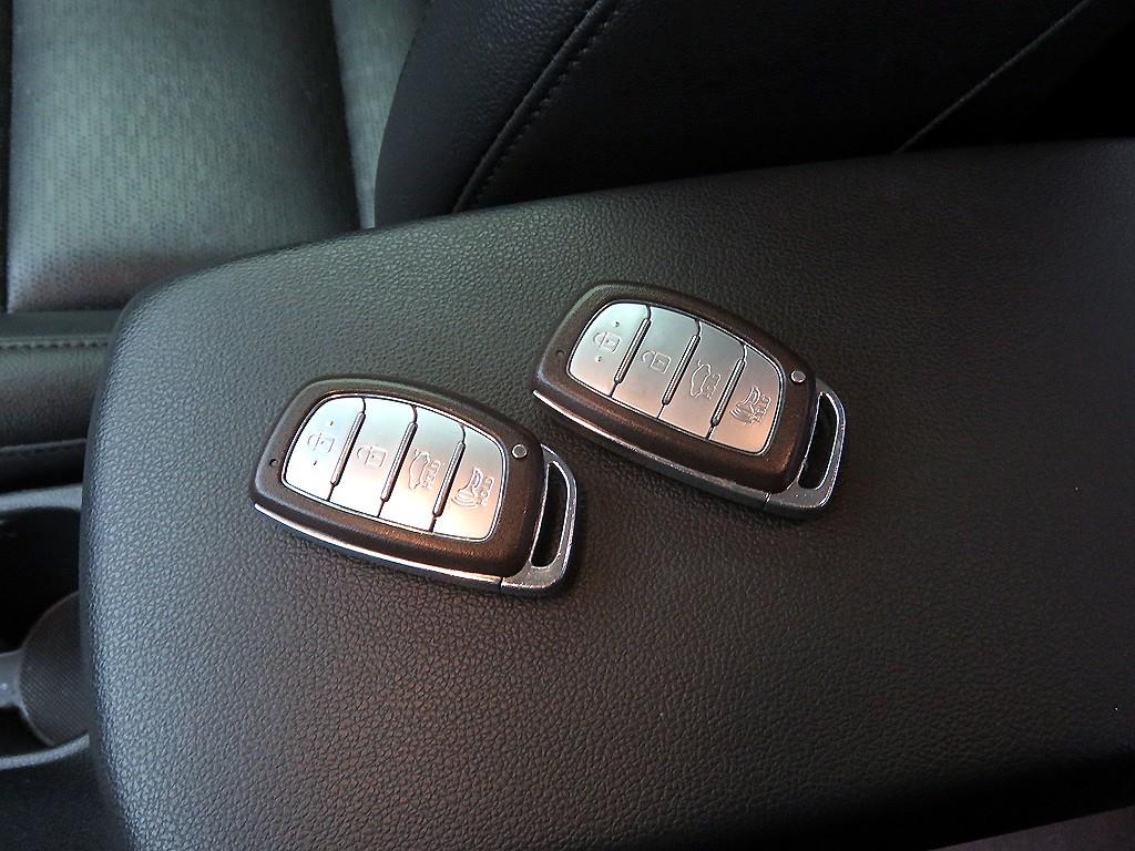 HYUNDAI Avante 2019 Gris - Importación desde Corea - HF Imports Iquique - Foto 17