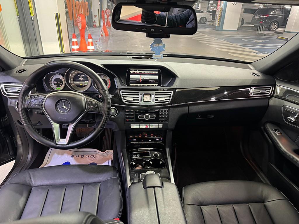 Mercedes Benz E class - Vista 11