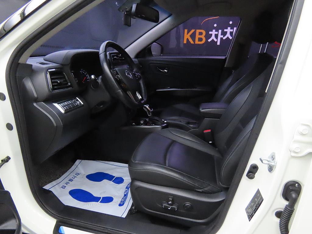 Ssangyong Tivoli - Vista 5