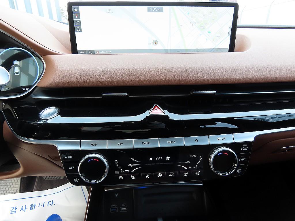 Genesis G80 - Vista 12