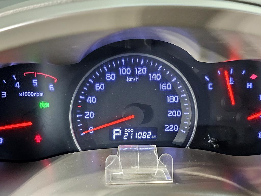 KIA Carnival - Vista 7