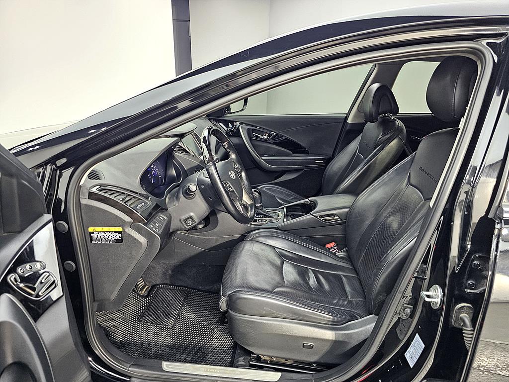 HYUNDAI Grandeur - Vista 7