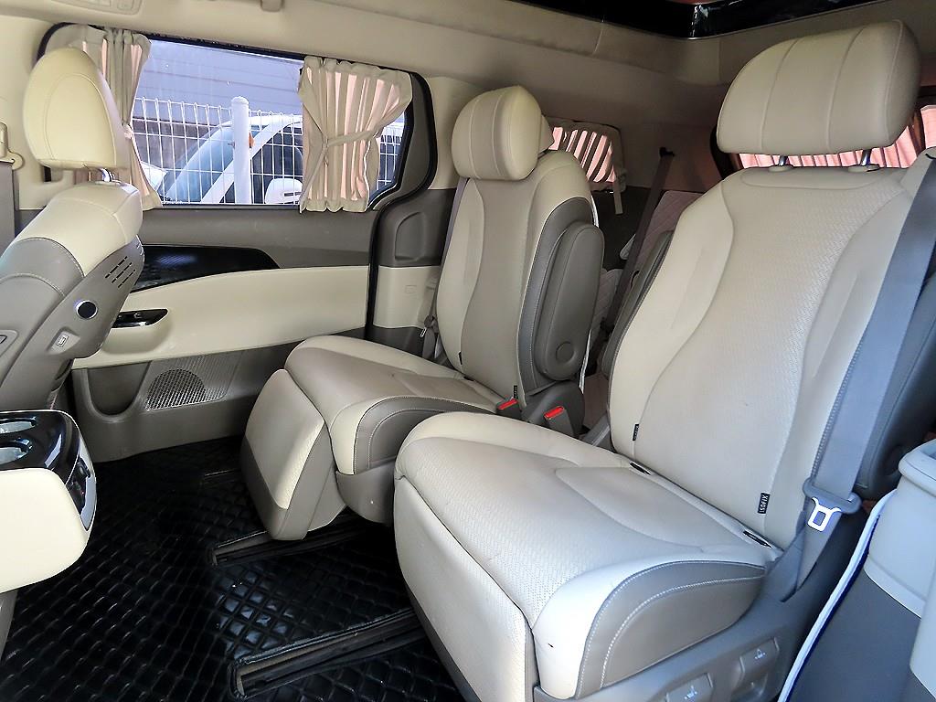 KIA Carnival - Vista 6