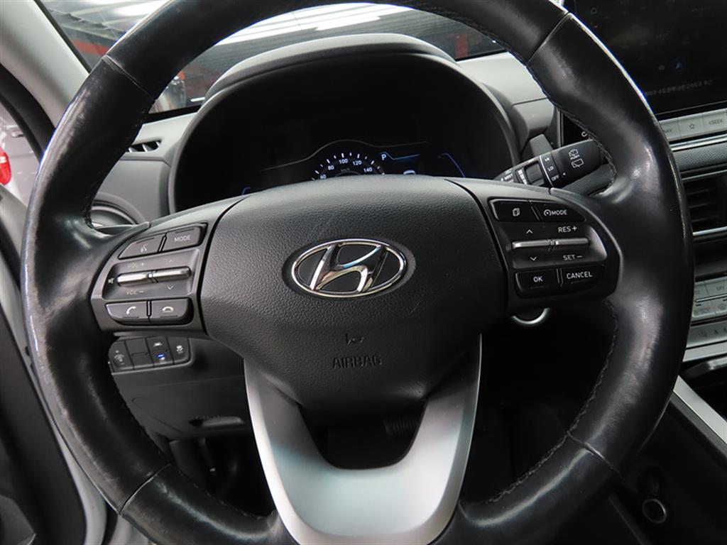 HYUNDAI Kona - Vista 8