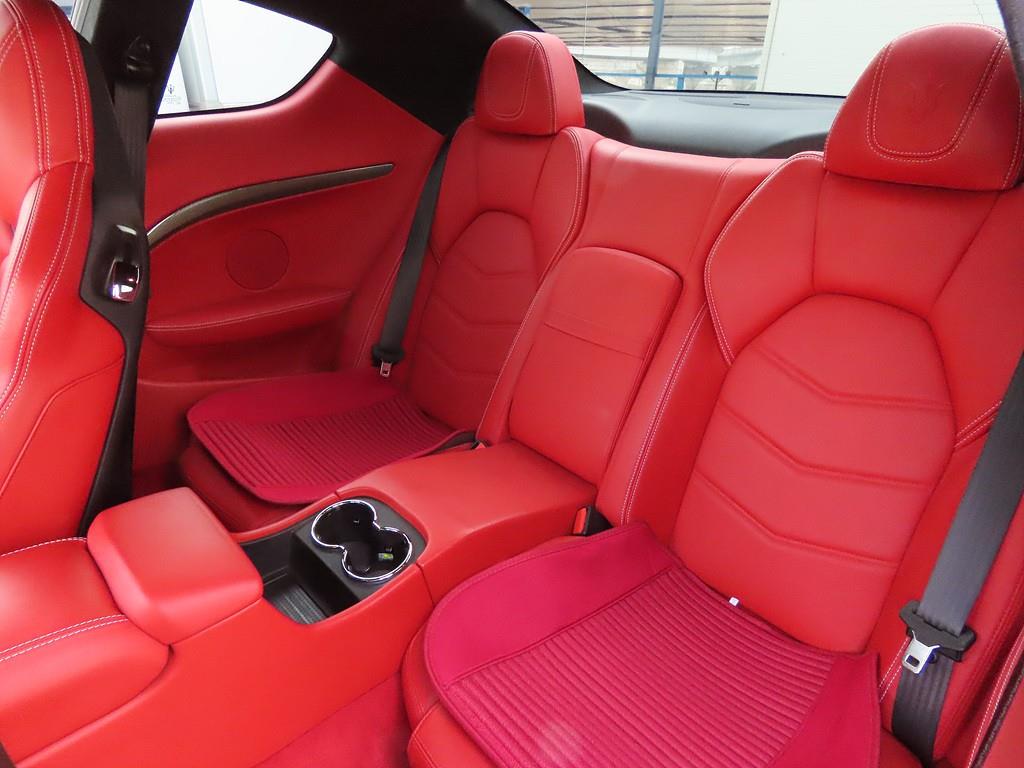 Maserati Gran Turismo - Vista 8